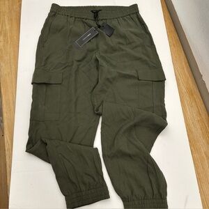 BCBG Maxazria Women M Cargo  Pants Dark Olive‎ SKU 58856